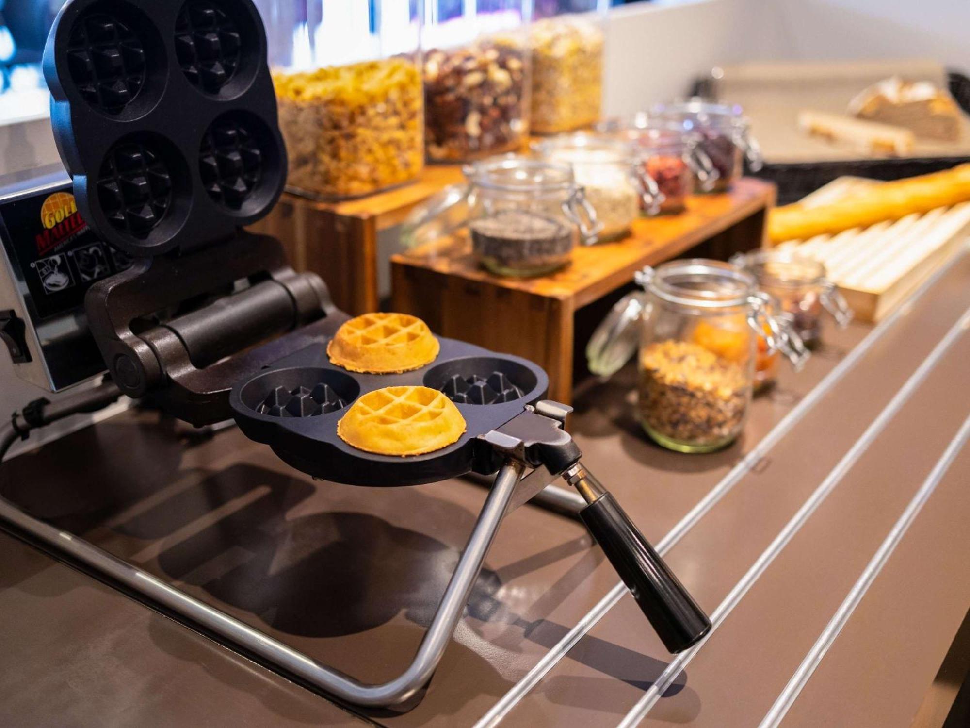 Ibis Styles Hotel Brussels Centre Stephanie Saint-Gilles Εξωτερικό φωτογραφία
